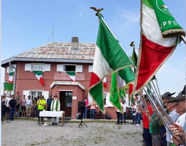 Rifugio Cazzaniga-Merlini: si cerca un gestore. Rimesso a nuovo dagli Alpini