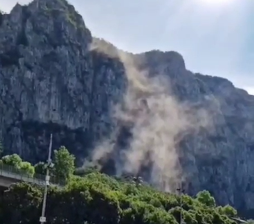 Frana sul San Martino: scarica di sassi verso l’Orsa IL VIDEO
