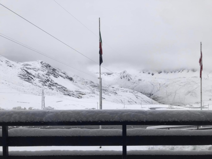 Neve dopo il caldo estremo: 20 centrimetri al Passo dello Stelvio