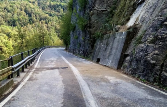 Frane: riaperta la Provinciale 62, domani si torna a circolare sulla 72