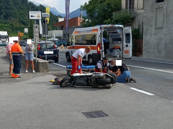 Pescate: schianto auto moto sulla Provinciale
