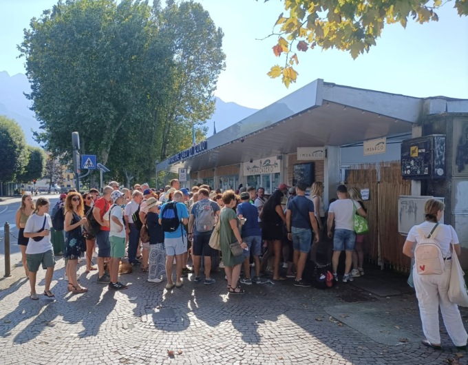 Lecco, un’invasione di turisti nella mattinata di oggi, Ferragosto