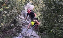 Lecco, intervento dei Vigili del fuoco sul monte San Martino per soccorrere una ragazza