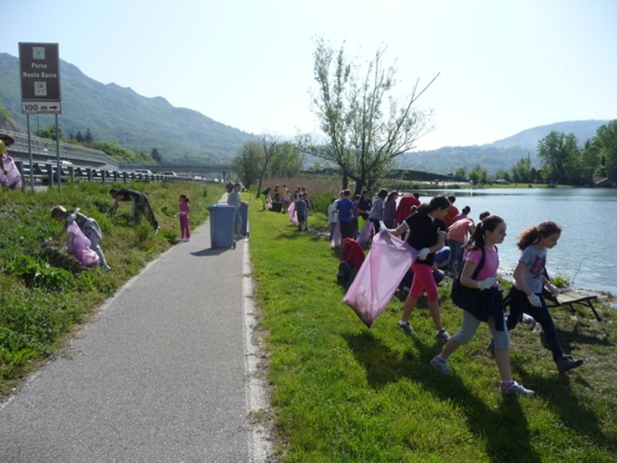 Giornata del verde pulito: tutti in campo per pulire le sponde del  lago