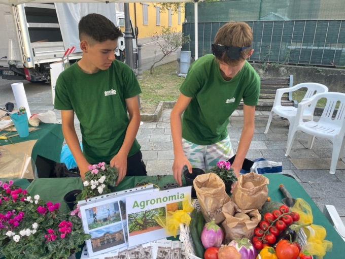 Gli studenti di Enaip Lecco e Monticello Brianza hanno partecipato alla Festa delle Corti di Garlate