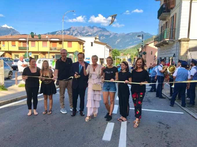Un successo per la Golden Night, che ieri sera ha illuminato le vie di Valmadrera