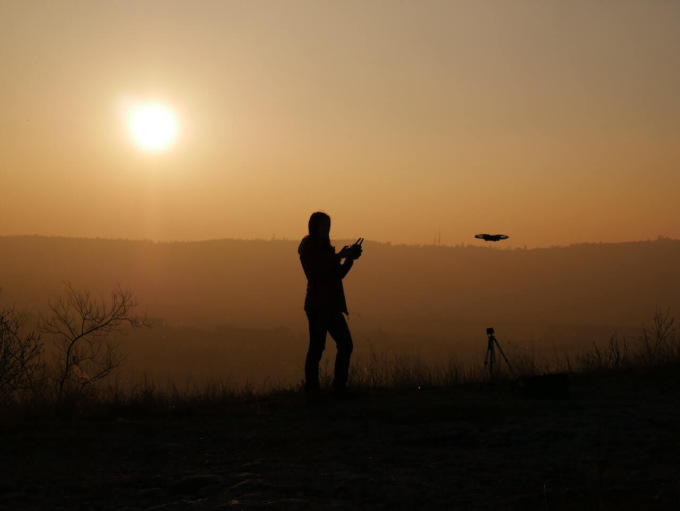 Come diventare un pilota di droni: la strada verso il cielo