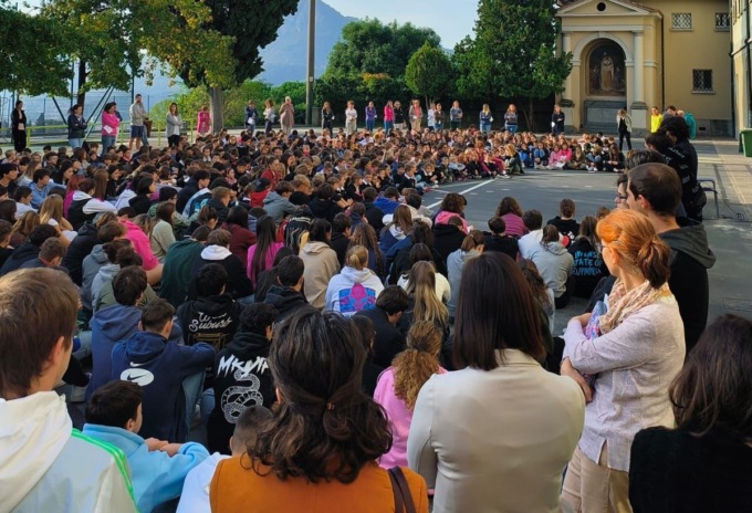Conflitto israelo-palestinese: a Lecco 700 ragazzi chiedono la pace