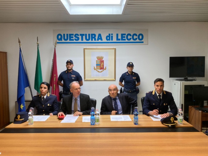 Picchia e rinchiude in un garage la fidanzata 17enne: 22enne arrestato per sequestro di persona