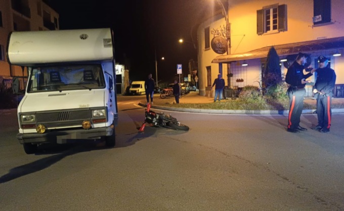 Scontro moto camper: ferito un 17enne