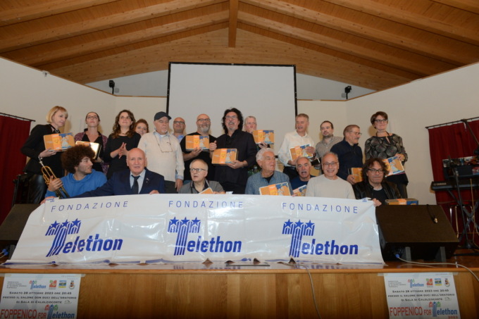 Foppenico for Telethon: un successo stellare