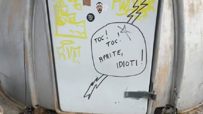Nuovi vandalismi al Bivacco Locatelli, il Cai: “Basta, lo smantelliamo per sempre”
