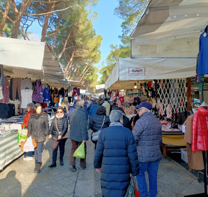 Il mercato gioca d’anticipo e si sposta da Santo Stefano alla Vigilia di Natale