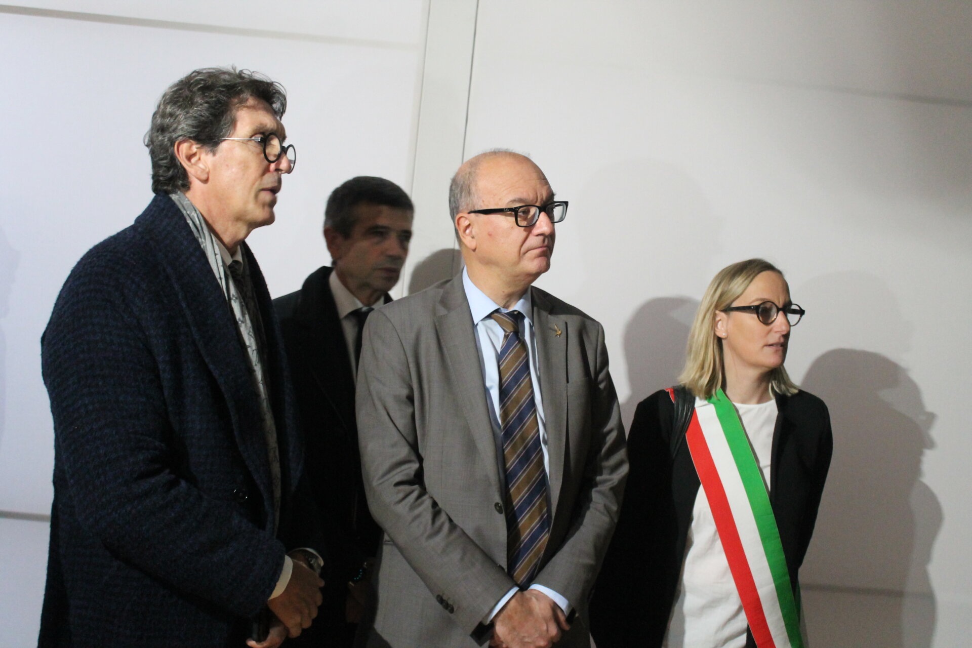 Da sinistra Giovanni Morale, ministro Valditara e il sindaco Narciso alla mostra