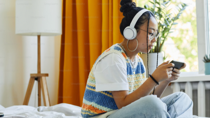 Quanti di voi ascoltano musica solamente attraverso telefonino?