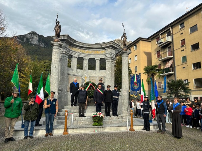 Valmadrera, inaugurato il Monumento ai caduti restaurato