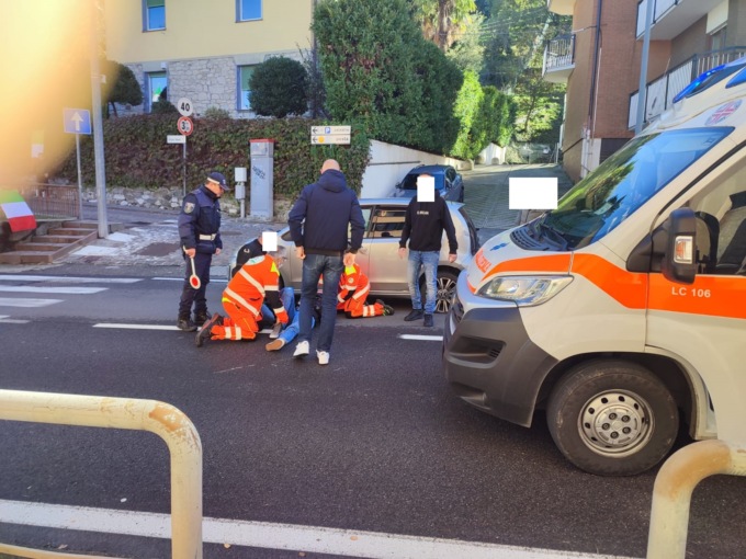 Vercurago: schianto auto moto, ferita una 32enne