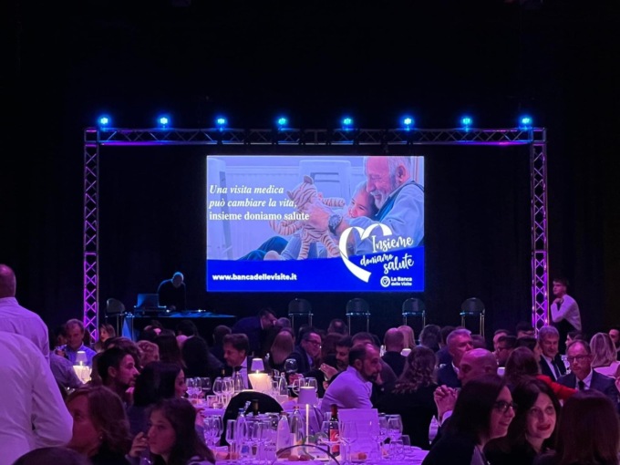 Charity dinner: vip e solidarietà al Palaturus di Lecco