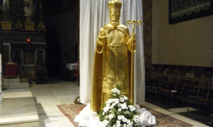 Appello per Lecco festeggia San Nicolò con gli scatti del restauro della statua del patrono, effettuato nel 2013