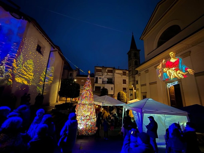 La magia del Natale illumina Valmadrera