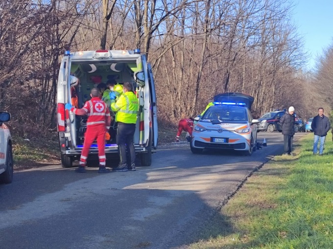 Gravissimi padre e figlio investiti da un’auto