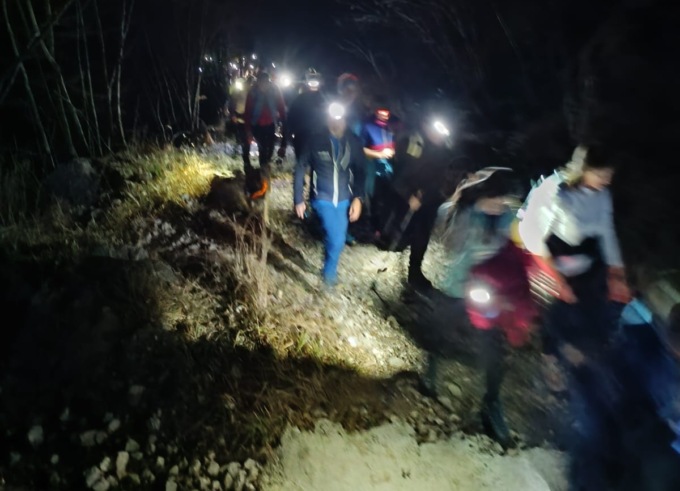 Ballabio: in 200 alla  fiaccolata del Cai