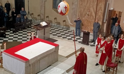 Lecco celebra Santo Stefano con la tradizionale accensione del Pallone