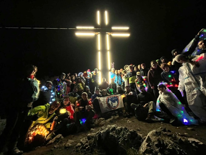 Gruppo Mula, la tradizionale fiaccolata ha illuminato il monte Barro