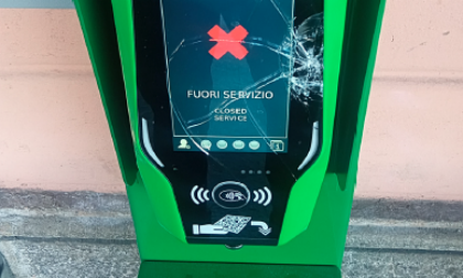 Mandello: vandali in stazione. Danni per 8000 euro