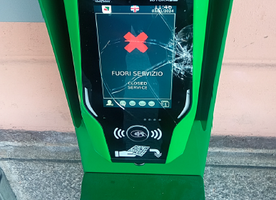 Mandello: vandali in stazione. Danni per 8000 euro