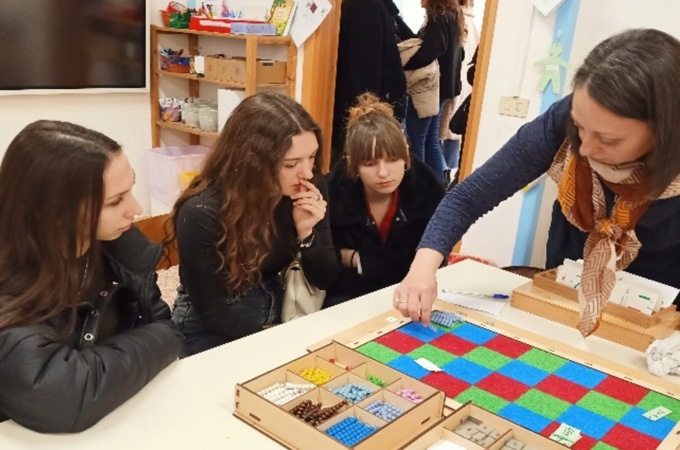 Lecco: parte la sperimentazione Montessoriana alla De Amicis