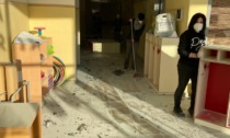 Scuola devastata dai vandali: lezioni sospese a Sala IL VIDEO