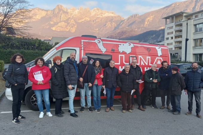 “No all’Autonomia differenziata”, arriva a Lecco il “camper per unire l’Italia”