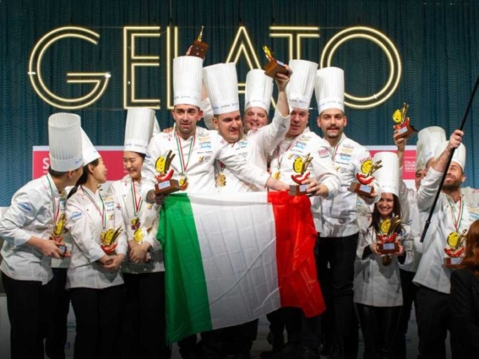 L’Italia campione del mondo di gelati, Valsecchi nel team sul podio