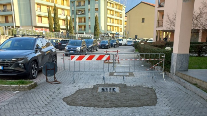 Valmadrera, iniziati i lavori nel parcheggio in via San Rocco