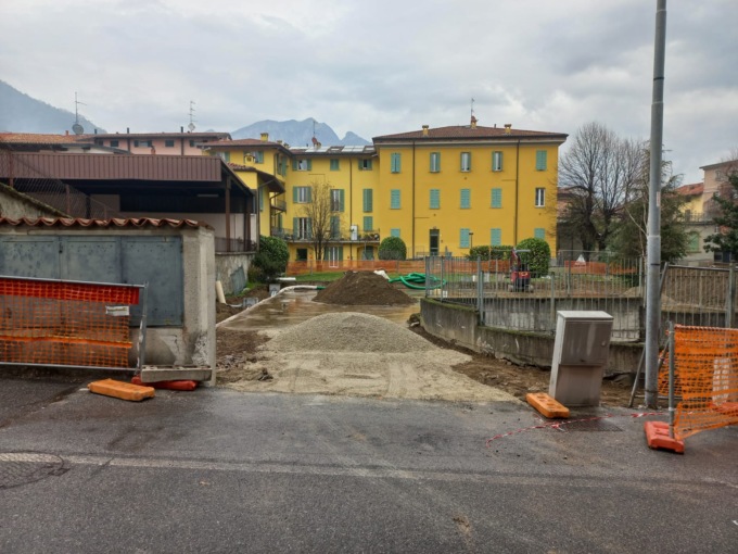Valmadrera, al via i lavori per il parcheggio in via Rocca e la riqualificazione del parco di Villa Ciceri