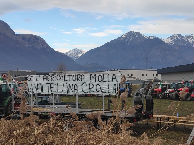 Protesta dei trattori anche  in Alto Lago
