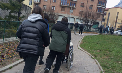 Le ragazze e i ragazzi di Enaip mappano le barriere architettoniche di Lecco