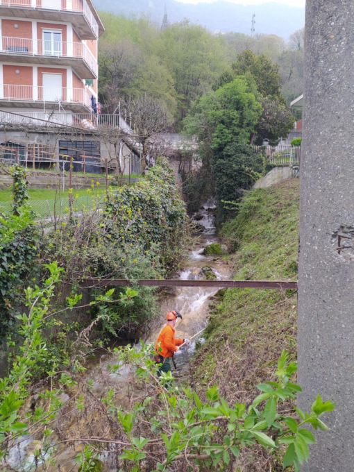 Lecco: Intervento di pulizia del torrente Culigo nel rione di Chiuso