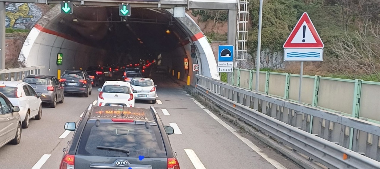 SS36 in tilt nel Lecchese: incidenti e rallentamenti