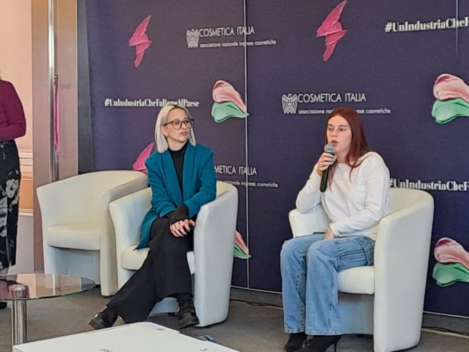 Studentessa della Fondazione Luigi Clerici di Lecco al Cosmoprof