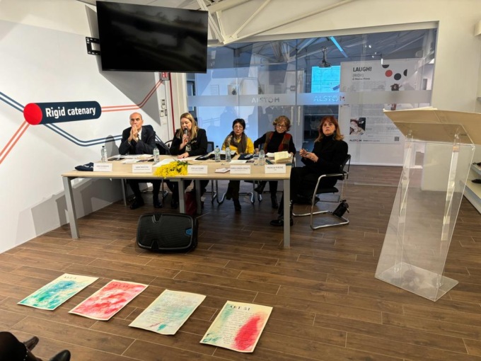“Laugh!”, inaugurata all’Alstom di Valmadrera la mostra di Monica Pirone