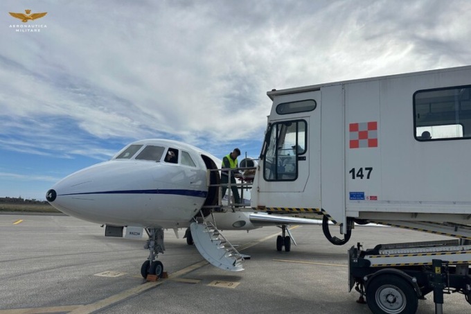 Bimbo di due anni in pericolo di vita trasportato dalla Sicilia a Lecco