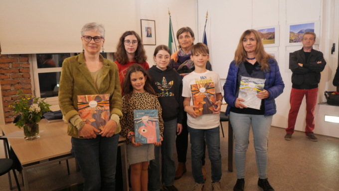 Concorso fotografico “Abbadia tra lago e monti”, tra i premiati una nonna e due nipoti