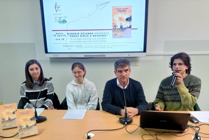 Giorgio Scianna al Rota intervistato dai ragazzi