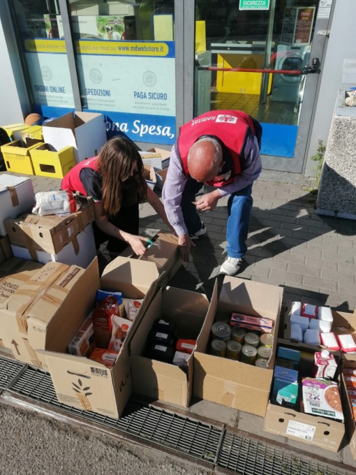 Successo per la raccolta viveri delle scuole della Valle S. Martino
