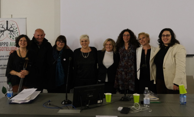 Trasformare una tragedia in testimonianza: le vittime del lavoro e dell’amianto rivivono nelle voci dei familiari