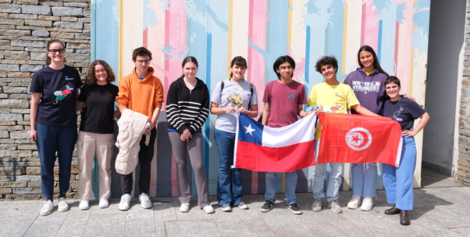 Sei ragazzi di Intercultura visitano Lecco e incontrano i bambini de “Gli Aquiloni”