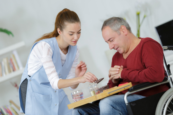 Assistenza e cure domiciliari: chi può richiederle e come
