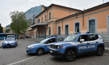 Lecco: blitz della Polizia in stazione, 105 persone identificate